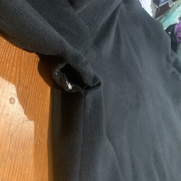Women’s Wool swing coat - Size Medium-Large - preowned, good condition/ one flaw - Picture 7 of 7